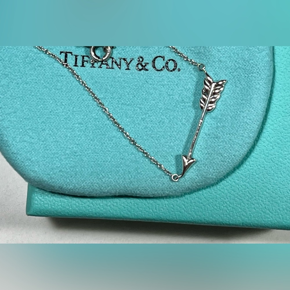 Tiffany & Co. Silver Retired Arrow 16 inch necklace